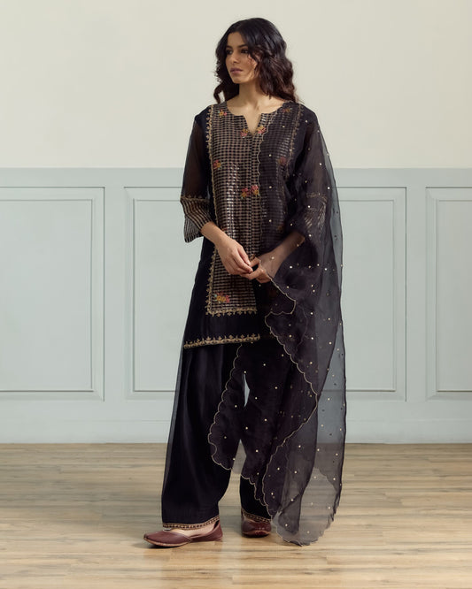 Arisa Kurta Set